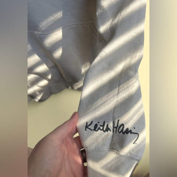 Keith Haring Dancing Figures Hoodie – Cream – Size Large - Picture 4 of 5